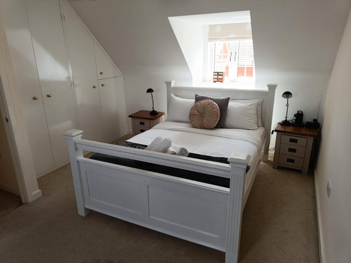 3 Bedroom Townhouse Near Bicester Village Екстериор снимка