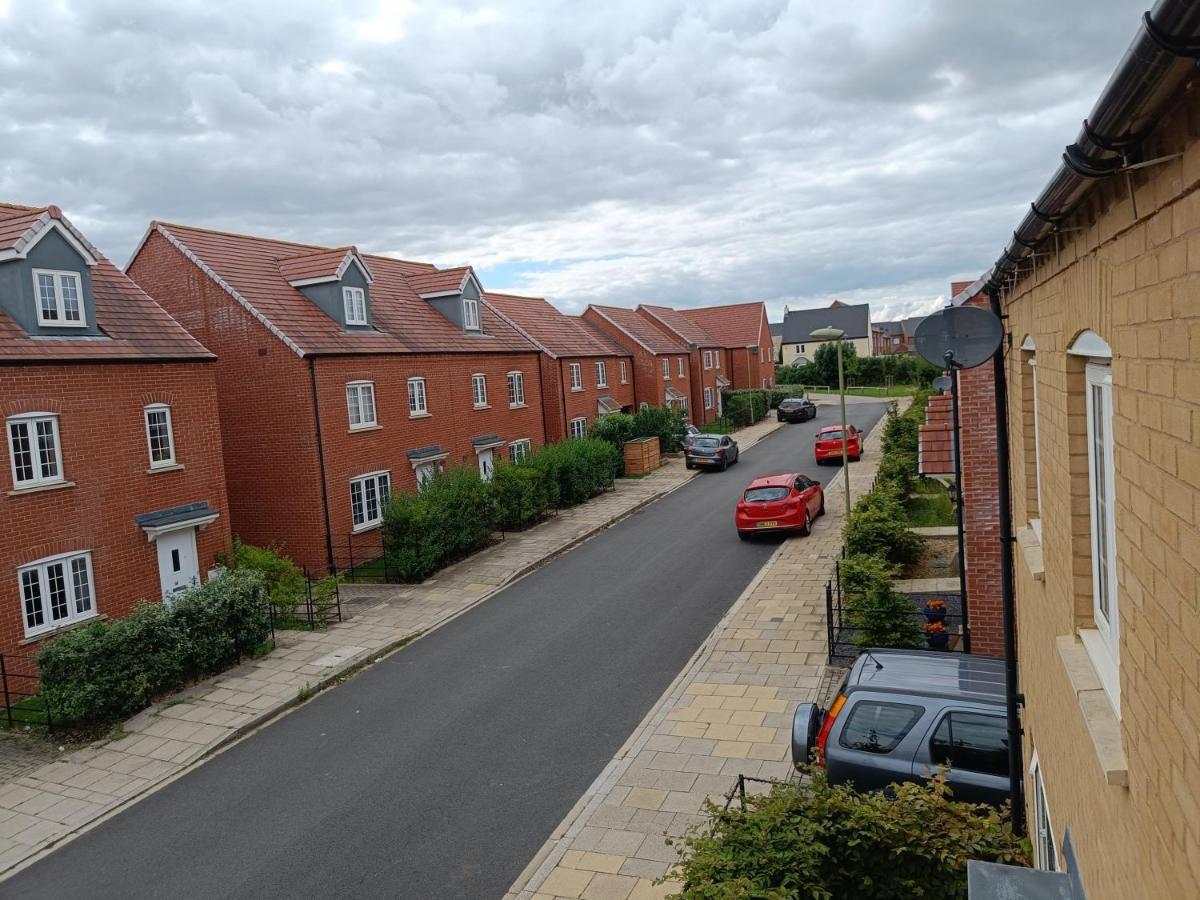 3 Bedroom Townhouse Near Bicester Village Екстериор снимка